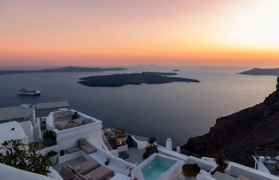 Iconic Santorini, a Boutique Cave Hotel-1