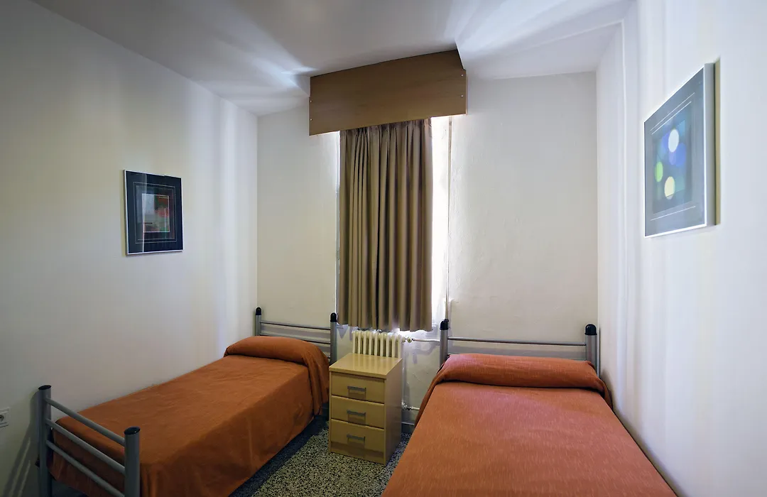Albergue Inturjoven Granada-1