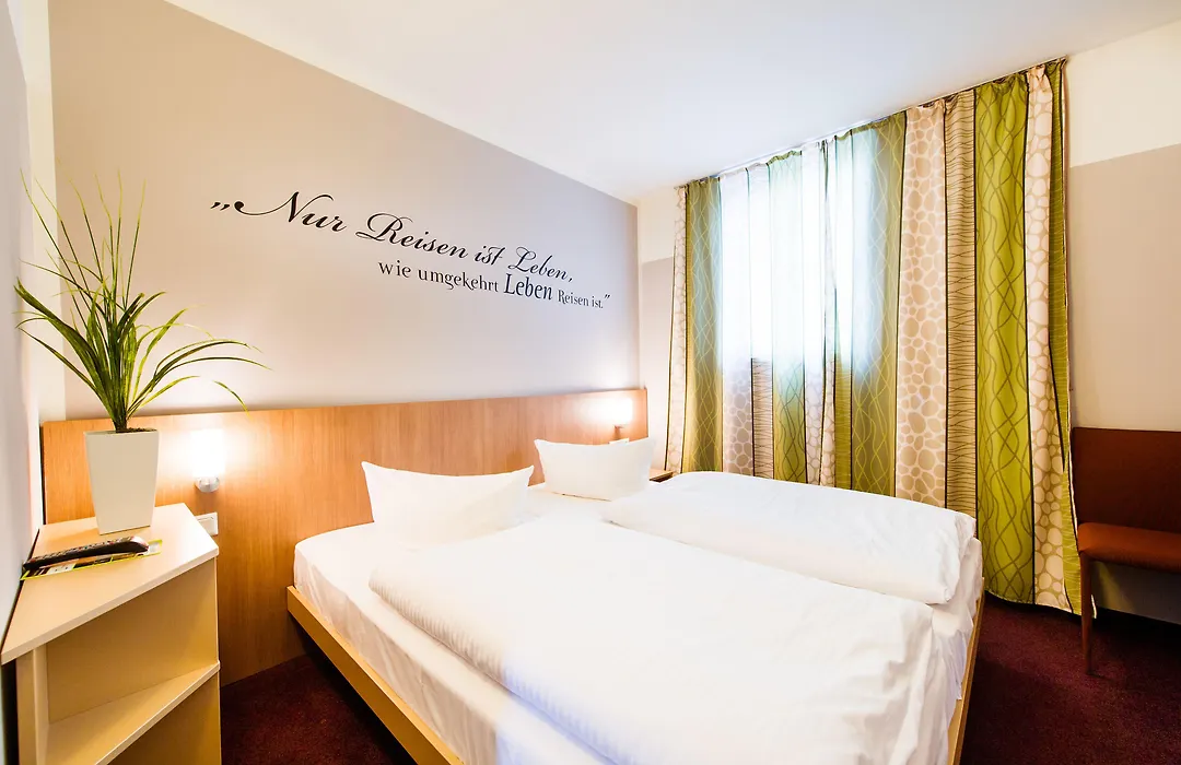Hotel Mainstation-1