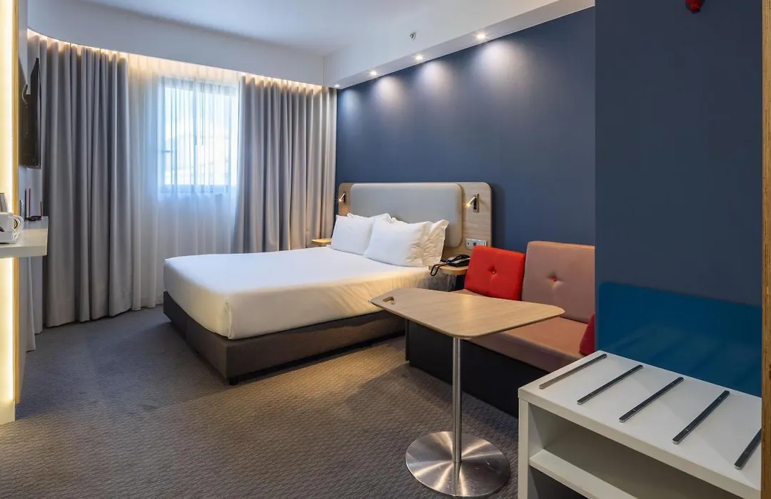 Holiday Inn Express Porto City Centre By Ihg-1
