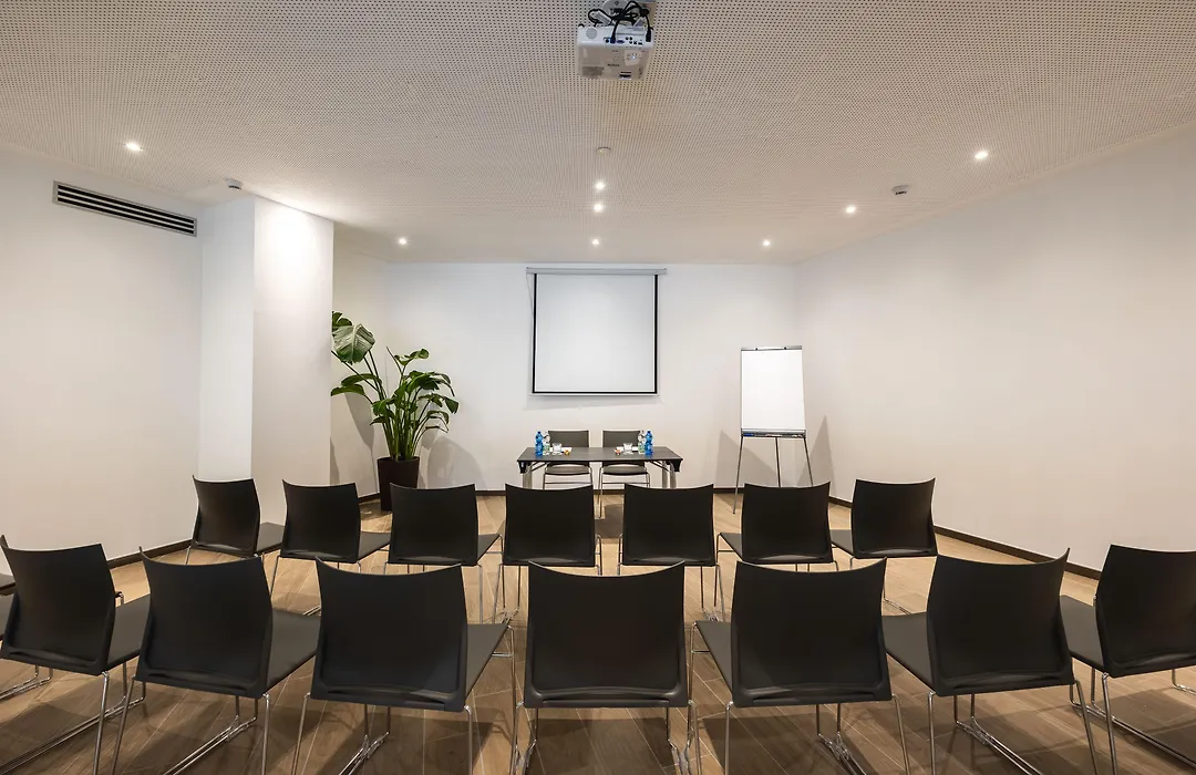Ih Hotels Milano Centrale Guest House-1