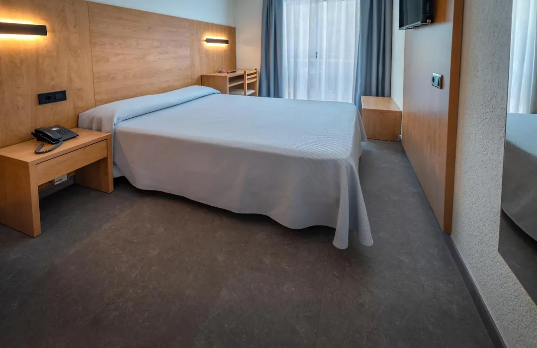 Hotel President-1