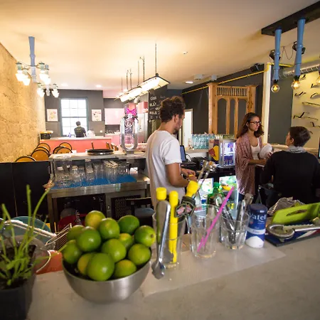 Nice Way Porto Hostel-3