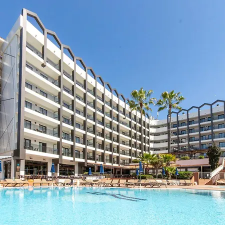 Golden Avenida Family Suites 4*-3