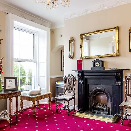 Uppercross House Hotel-2