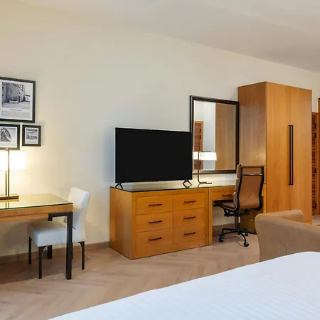 Four Points By Sheraton Bur Dubai-2