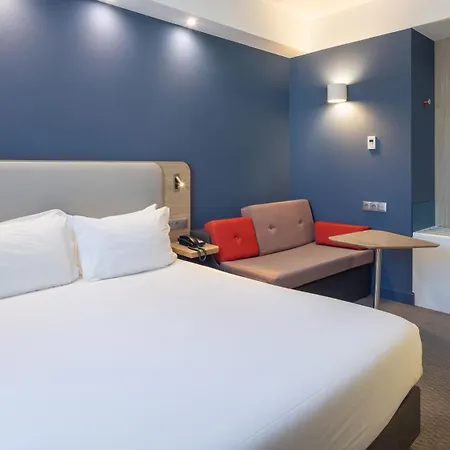 Holiday Inn Express Porto City Centre By Ihg-3