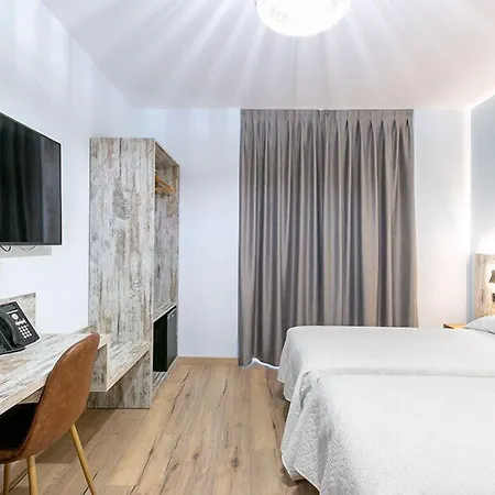 Hostal Anton Martin-2
