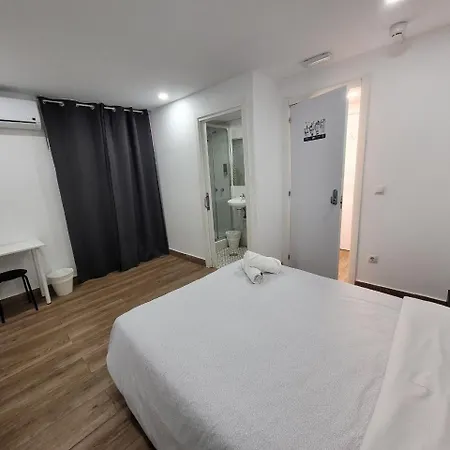 Ayz Elcano - Auto Check-In Property-3
