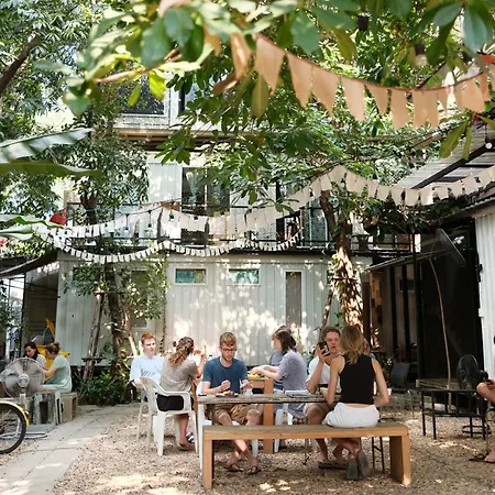 The Yard Bangkok Hostel-3