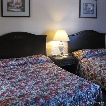 Chipican Motel Sarnia-2