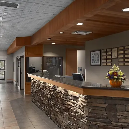 Border Inn & Suites-3