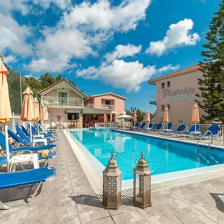 Tsolakis Studios & Apartments-2