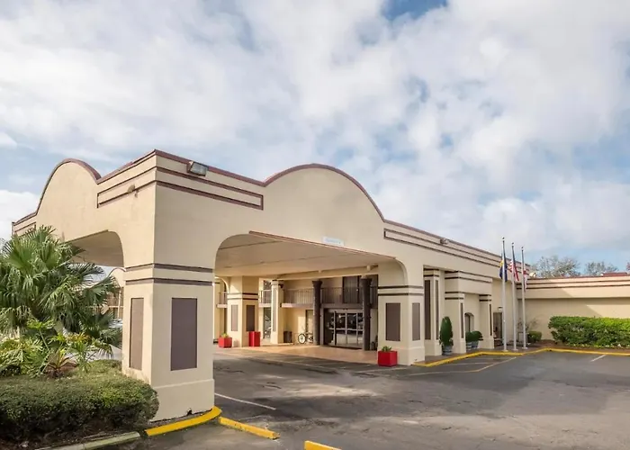 Days Inn By Wyndham Neptune Beach