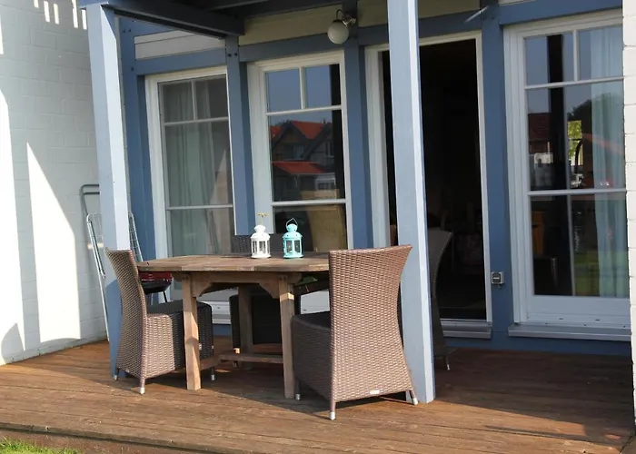 Ferienhaus mit Bootssteg am See in Rheinsberg