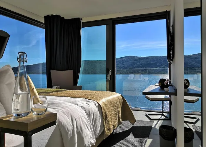 Sky Beach Aparthotel