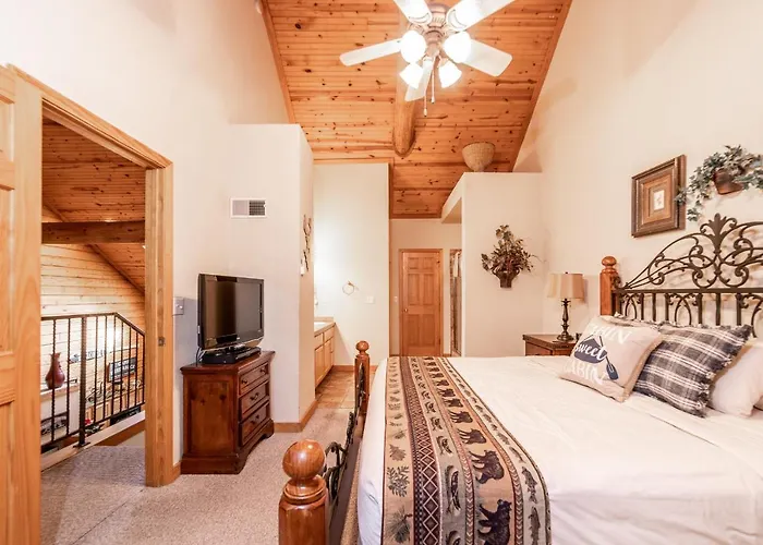 Cabins At Grand Mountain
