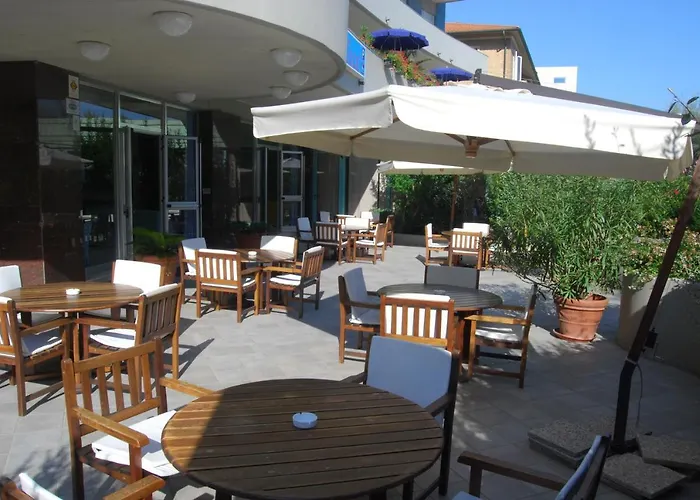Hotel Caravelle