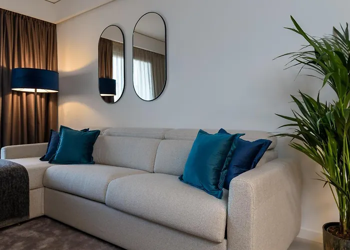 We Me Suite Hotel