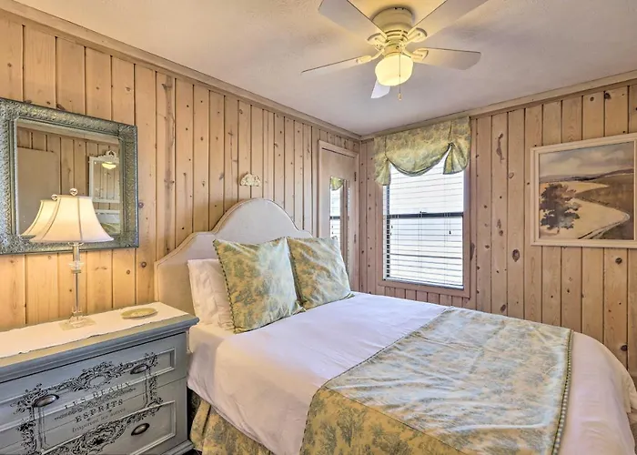 Cozy 'Caymus Cabin' ~ 3 Mi To Callaway Gardens!