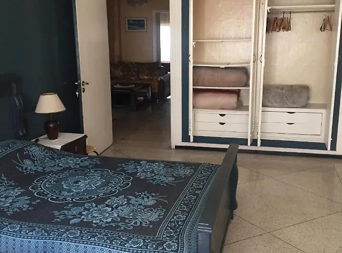 Property In A Quiet Area Close To The Train Station And Town