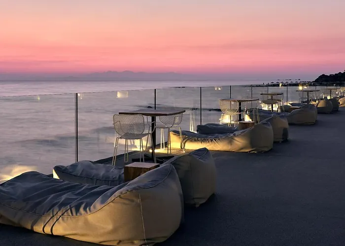 Caravel Suites - Adults Only