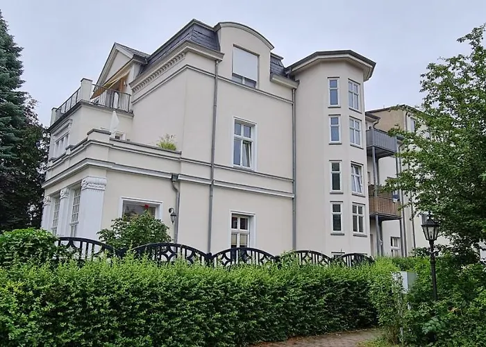 Ferienwohnung in Villa