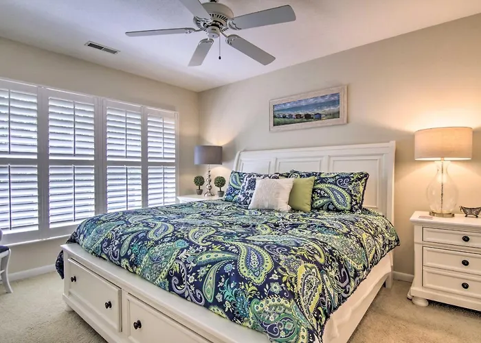 1 Mi To Beach: Sea Colony Condo W/ Balcony!