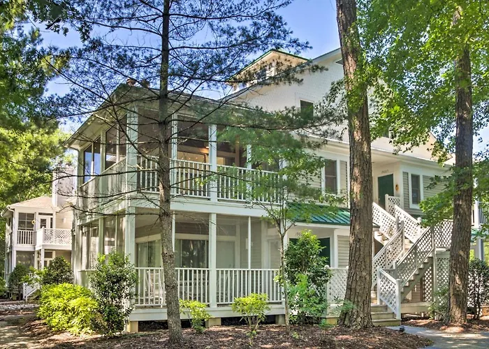 1 Mi To Beach: Sea Colony Condo W/ Balcony!