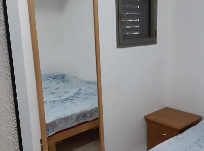 Квартира В Непосредственной Близости От Моря И Пляжа В Хайфе /Apartment Near The Sea And The Beach In Haifa