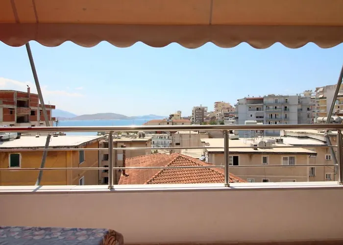 Mona'S Hostel