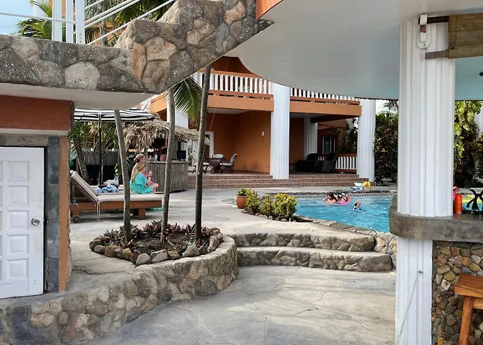 Lighthouse Beach Villas