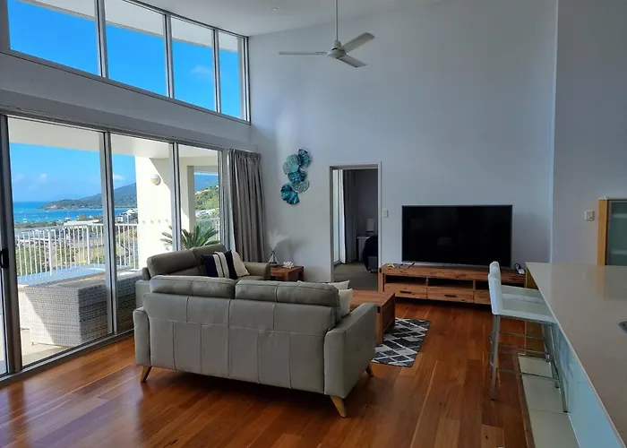 Azure Sea Whitsunday Resort