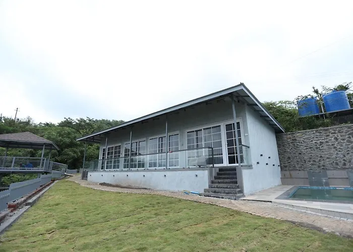 Jumbo Paradise 1 Bhk Luxury Lake View Cottage