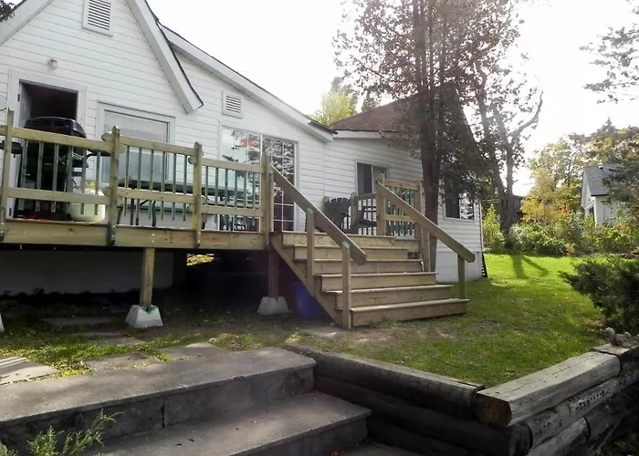 Merland Park Cottages And Motel