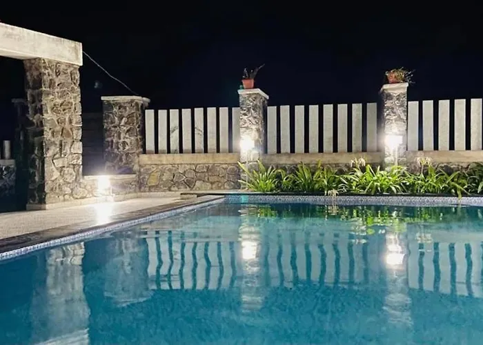 Exclusive 2Bhk Private Beach Living