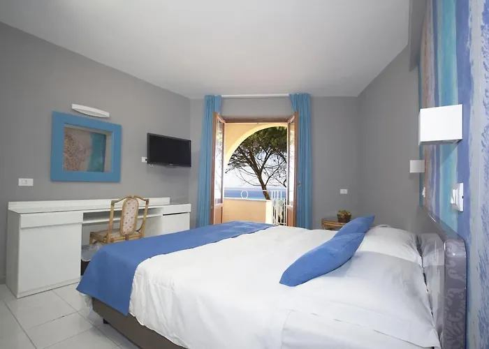 Perla Del Golfo Resort