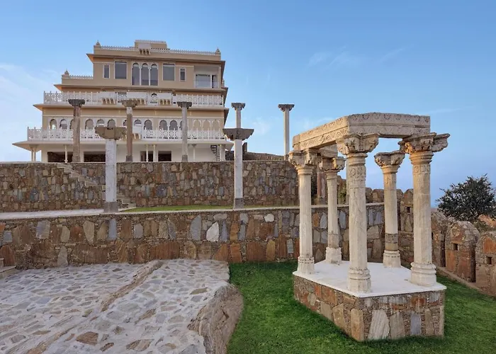 Fateh Safari Suites By Fateh Collection