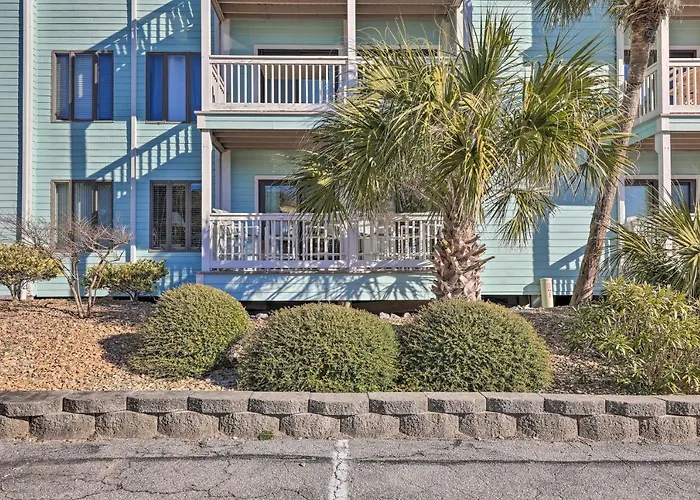 Emerald Isle Condo W/ Indoor Pool & Beach Access!