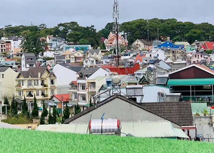 Dalat Stream Hotel-Khach San Dep Da Lat