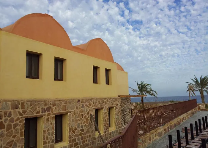 Rohanou Beach Resort
