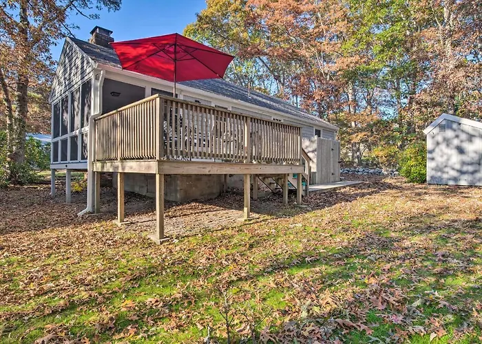 Swim & Unwind! Follins Pond Cottage Near Beach