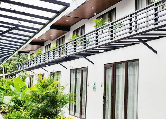 Holiday Suites Port Barton