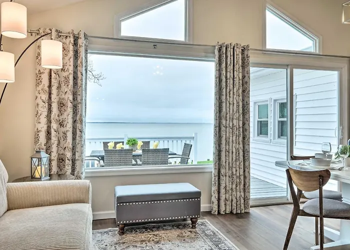 Waterfront Cottage W/ Private Beach + Deck!