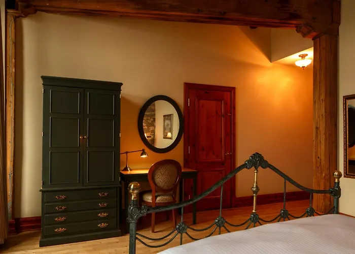 Auberge Du Vieux Port By Gray Collection