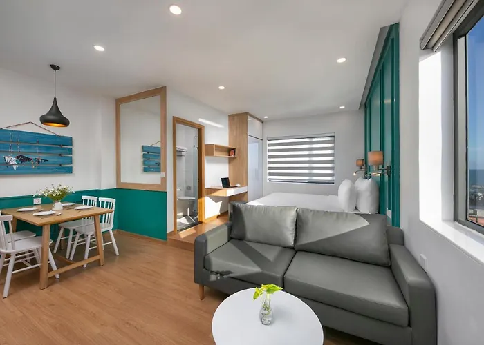 Dolphin Hotel And Apartment