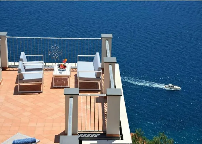 Amalfi Blu Retreat
