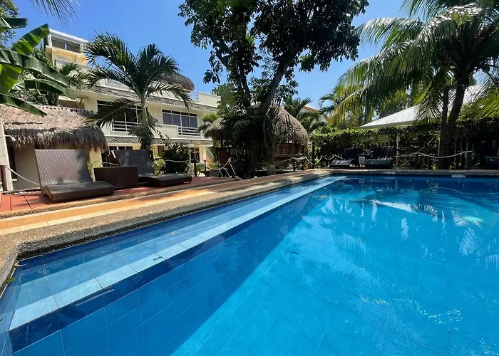 Palms Cove Resort