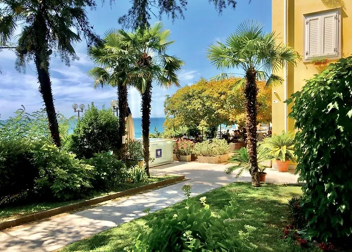Hotel Riviera&Maximilian's