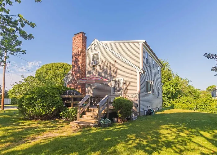 Walk To Beach & Main St: Dog-Friendly Cape Cod Gem